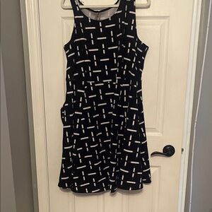 Elegant Black and White Patterned Dress